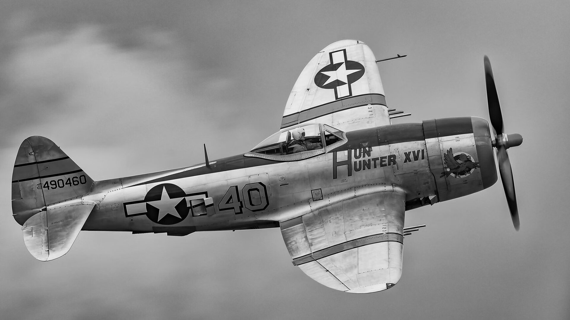 九游娱乐APP-“越野极限：泥浆与沙尘中的生死考验”，越野车在泥里面比赛